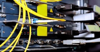 Заказать монтаж сетей в Карасук. Обслуживание ПК, ремонт от 311 руб